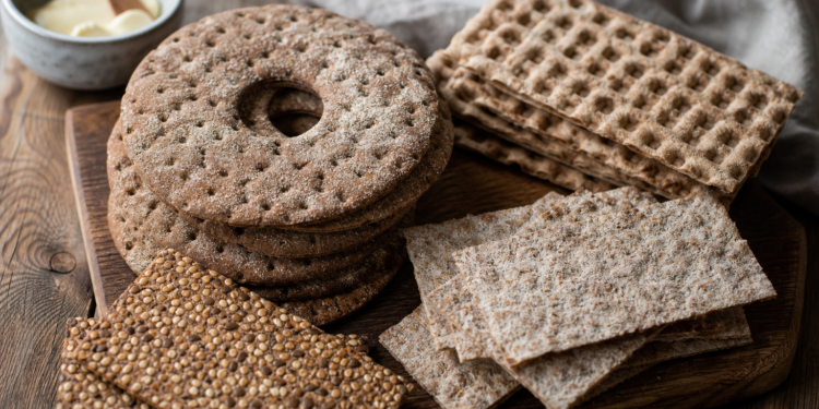 Schwedisches Knäckebrot: Geschichte, Sorten und Unterschiede